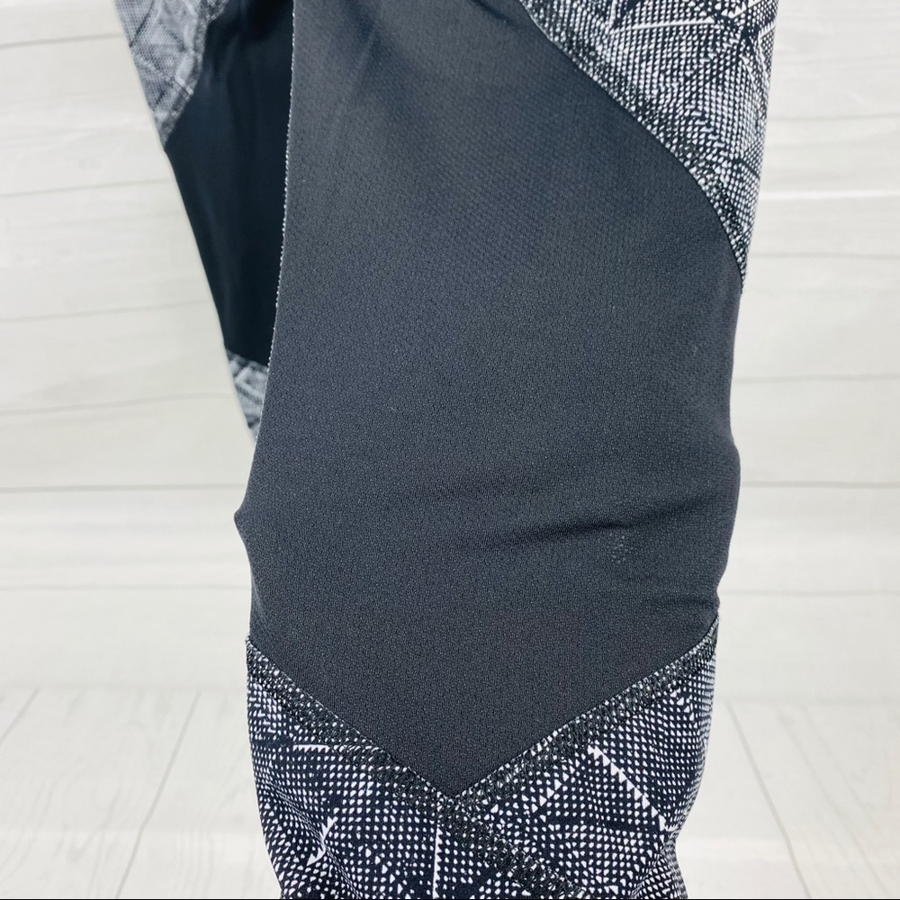 Lululemon| Crop Leggings - Picture 7 of 9